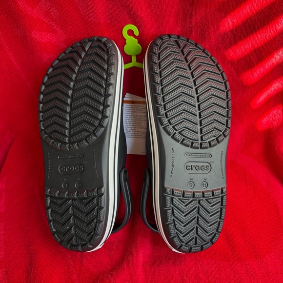Crocs Crocband Classic Black Clogs. Men Size 9. Women Size 11 Brand New - Picture 9 of 13